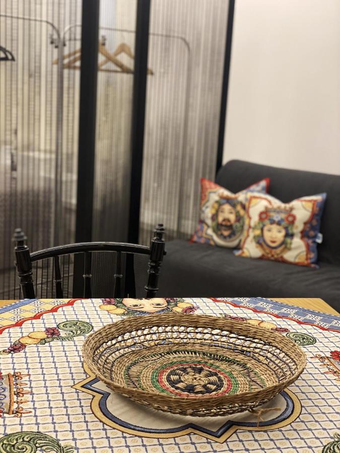 Emanuele Domus Apartment カターニア エクステリア 写真